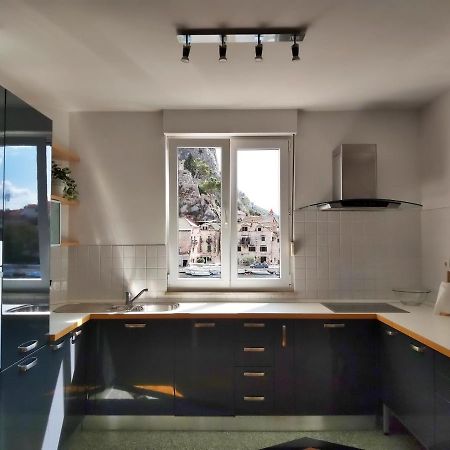Mitra Zonata Pink Apartment Omiš Екстериор снимка