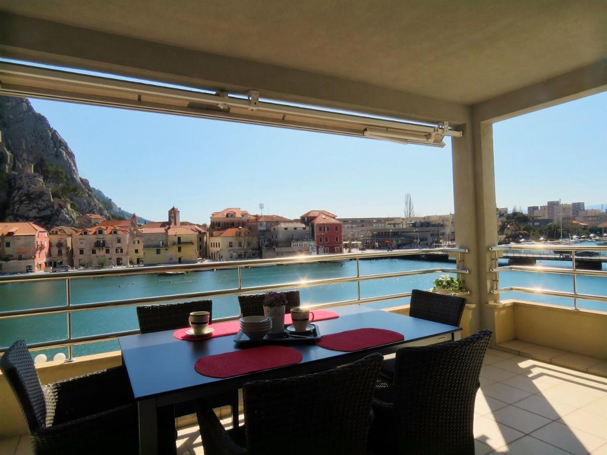 Mitra Zonata Pink Apartment Omiš Екстериор снимка